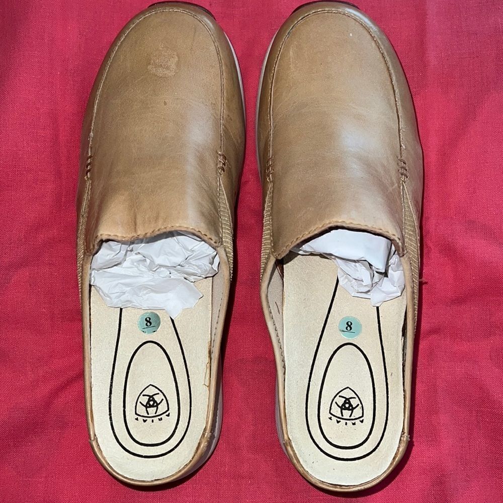 ARIAT tan clogs.  Size 8. Worn briefly inside. Soft supple leather.
